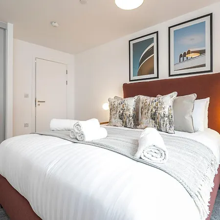 Monk Bridge Viaduct Апартаменти