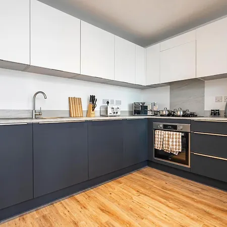 Monk Bridge Viaduct Апартаменти