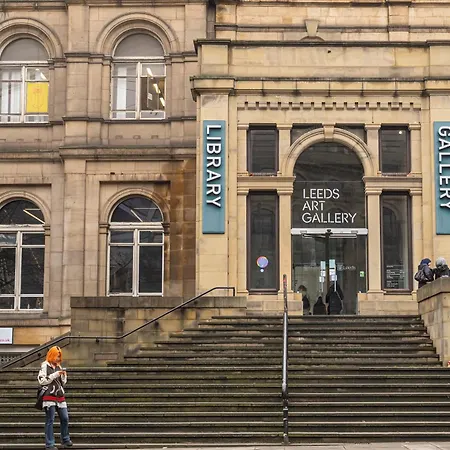 Monk Bridge Viaduct Апартаменти Лідс
