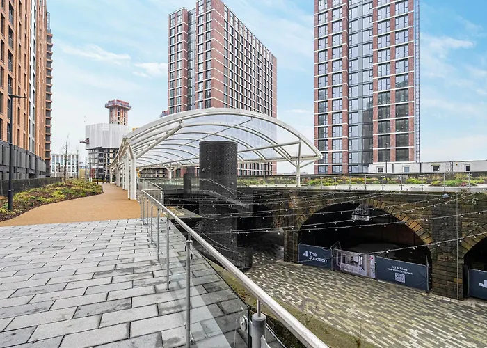 Monk Bridge Viaduct *